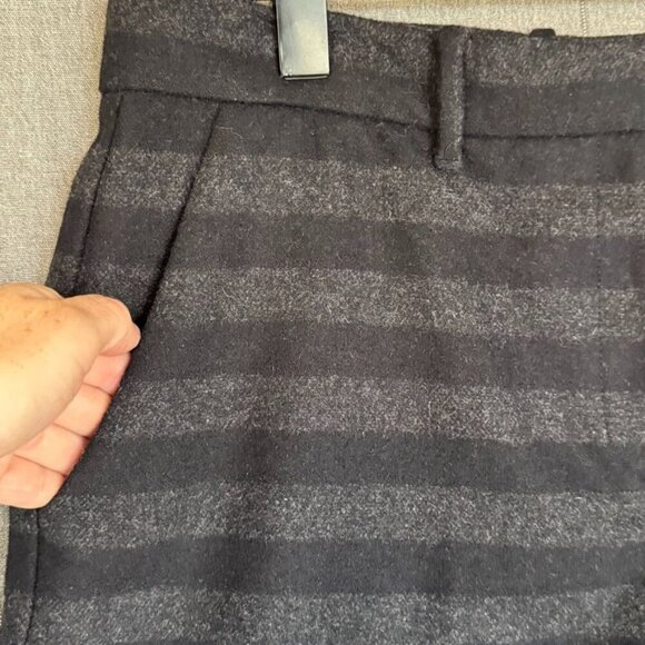 Gap Wool Blend Black Gray Stripe High Rise Wide Leg Tailored Shorts Size 12 Tall - Picture 4 of 13